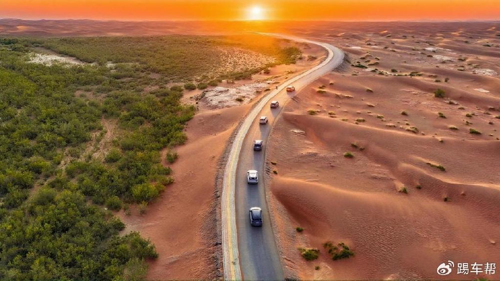 福特探险者硬核穿越“死亡之海”