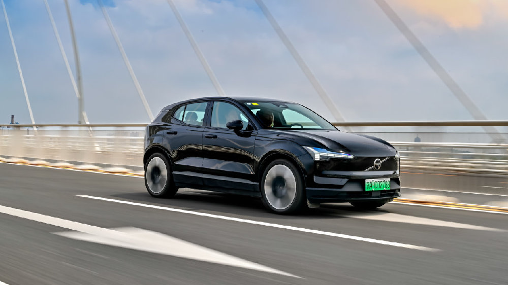 在激战正酣的纯电动车市场，沃尔沃带来了北欧小精灵！试驾沃尔沃EX30