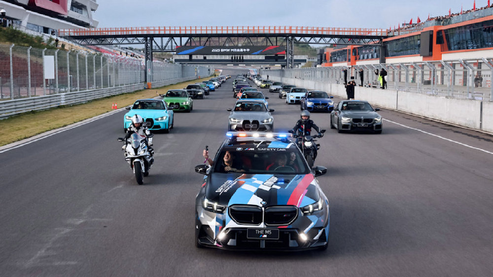 宝马M嘉年华燃擎成都，双星首发引领高性能市场转型