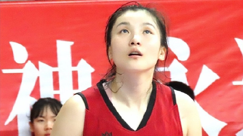 全队69分她一人40分！27岁女篮国手成山西大腿 宫鲁鸣选她慧眼识珠
