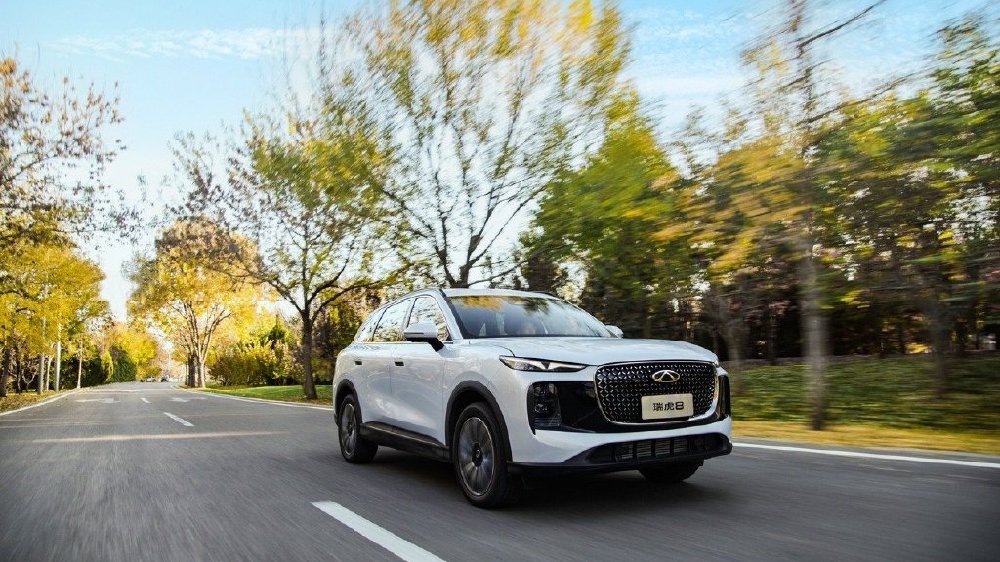 畅享新燃油电感体验 限时抢鲜价9.28万元起第五代瑞虎8上市