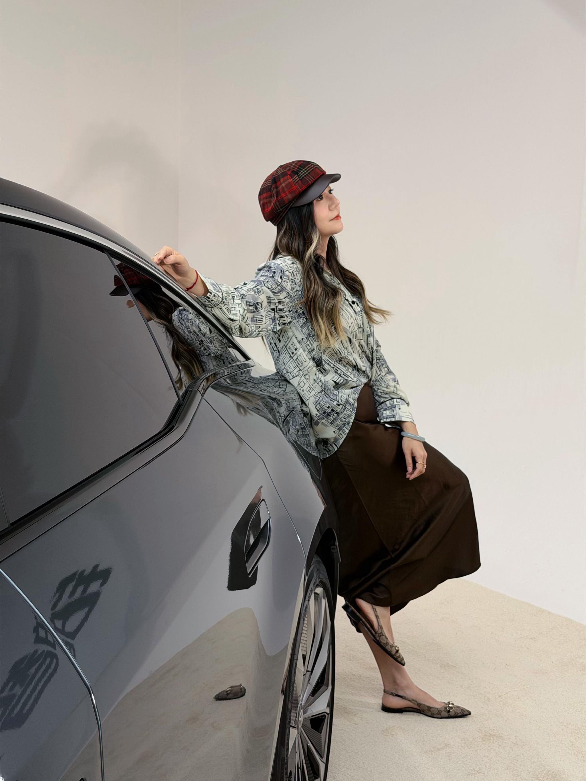 铂智7豪车体验感出众，随手拍即人车大片