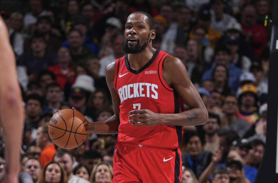 杜兰特拒绝掘金三杀！轰31+6+5挥舞死神镰刀 激动挥拳+兴奋跳舞庆祝