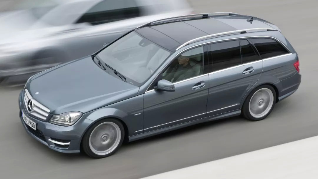 旅行车大全10万以下 f4ad-iryninw0738120.jpg