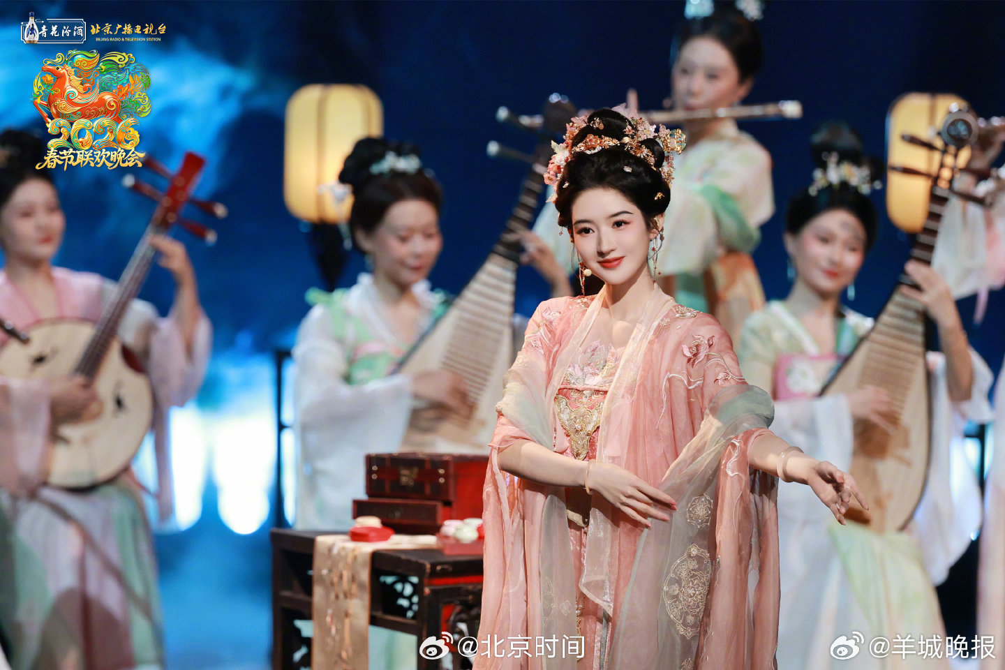 金靖关晓彤王玉雯北京台春晚演绎东方韵味