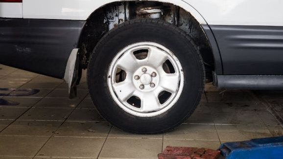 汽车轮胎的自检方法