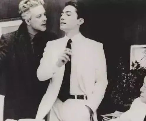 赵丽颖的《风吹半夏》火了!90年代新贵们的穿搭风格,太惊艳了休闲区蓝鸢梦想 - Www.slyday.coM 赵丽颖的《风吹半夏》火了!90年代新贵们的穿搭风格,太惊艳了休闲区蓝鸢梦想 - Www.slyday.coM