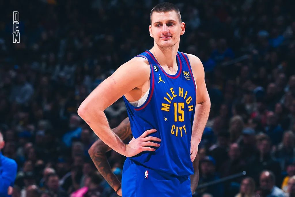 球迷热议约基奇赛场统治力实况转播呈现极致篮球魅力