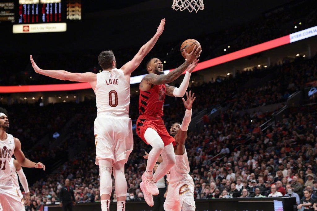 五十已到也没用！利拉德空砍50+，难阻5连败，13次50+仅次于哈登|利拉德|哈登|罚球_新浪新闻