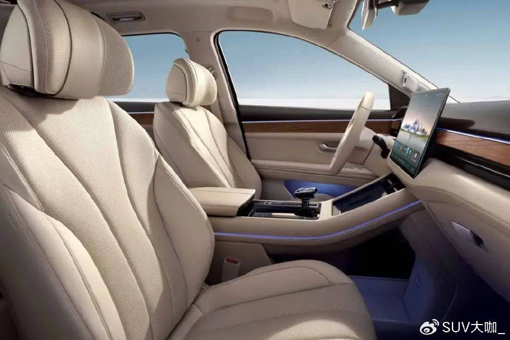 过百万的仰望U8,国产的丰田普拉多,回顾2023年最人气SUV