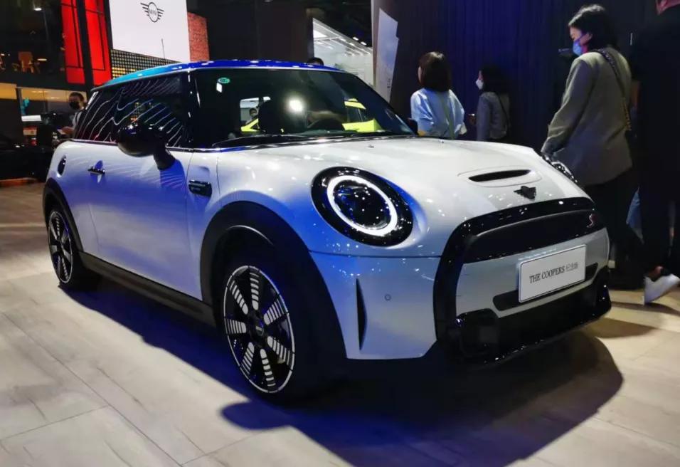 采用家族姓氏的MINI The Coopers 亮相广州车展