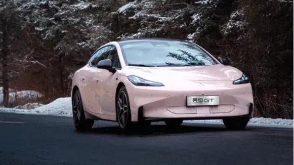 砍掉激光雷达！昊铂GT Lite版15.38万起，180kW后驱，续航630公里