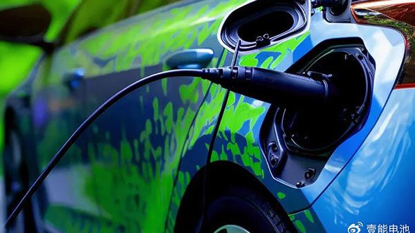 用户向电网充电模式开启 蔚来上海V2G目充站上线