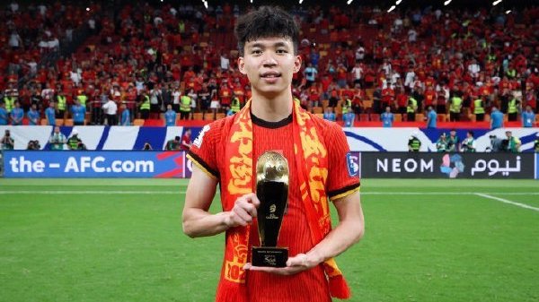 伊万变阵双后腰，想靠青春风暴留任国足