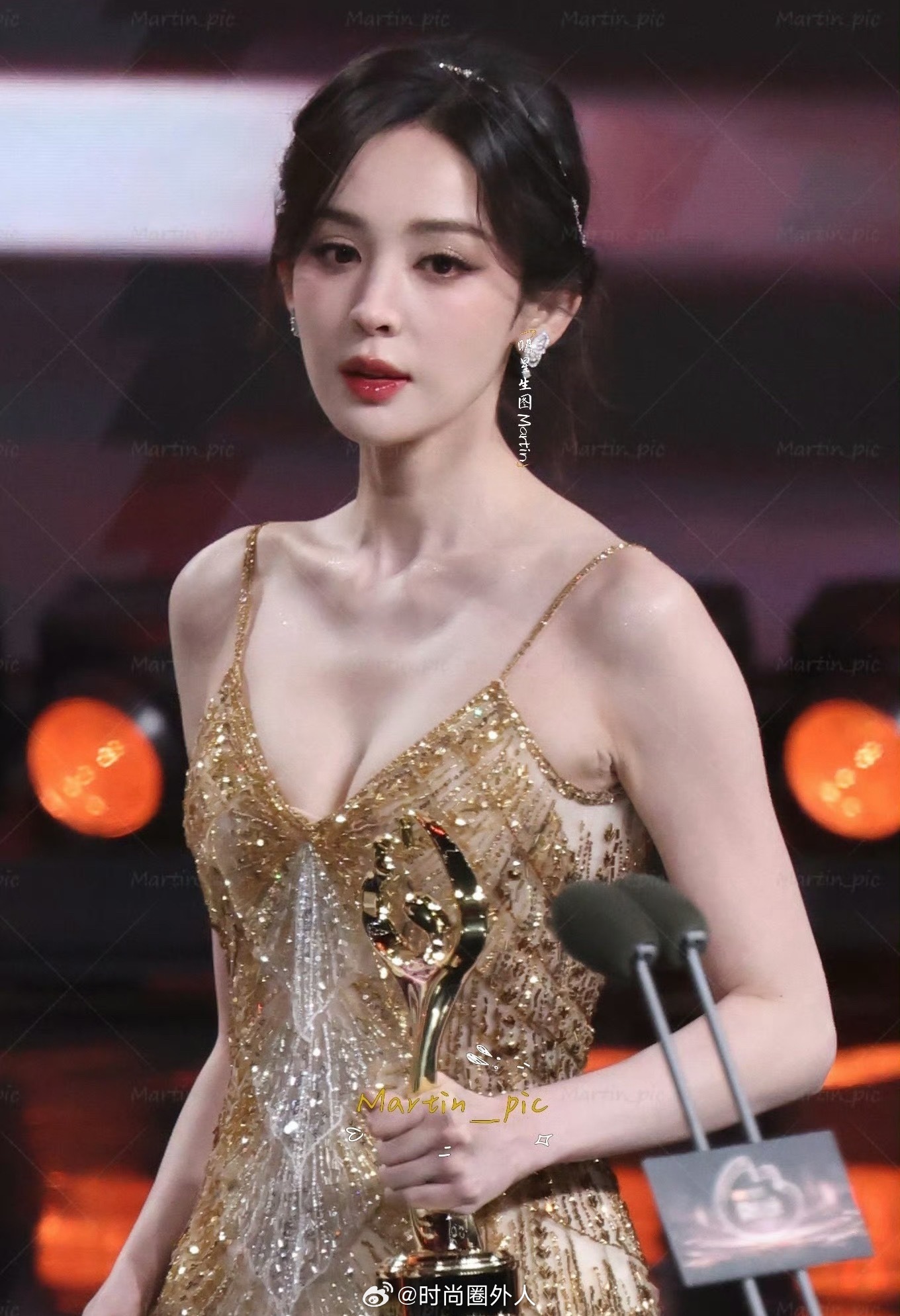 微博之夜的造型太性感了