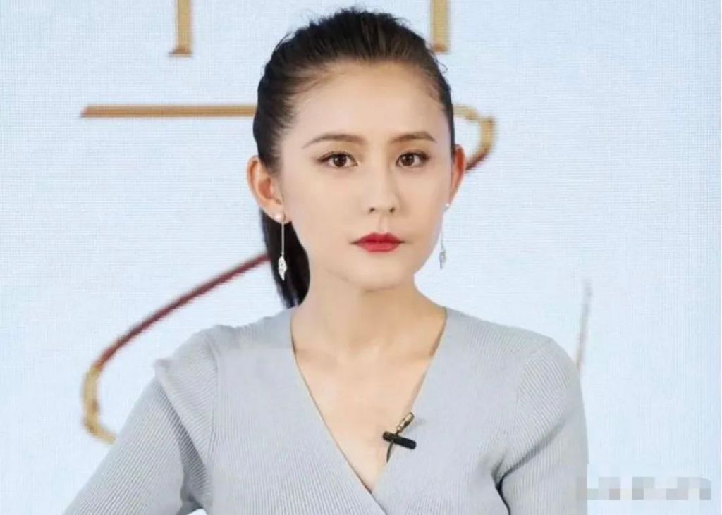 拿下视后才3个月，被推上神坛的热依扎，如今只是个36岁单亲妈妈休闲区蓝鸢梦想 - Www.slyday.coM