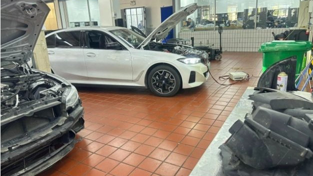 落地接近20万，全款比贷款贵，宝马i3销售“套路”有点多