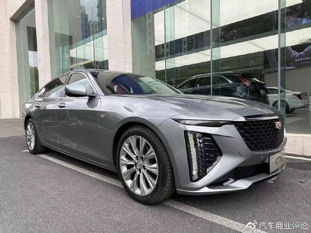 全新凯迪拉克CT6路透照流出,豪华车都这么卷了吗!