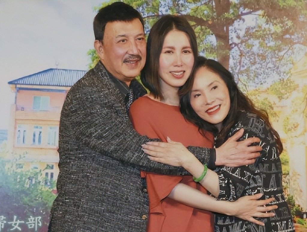 余苑绮离世4个月，母亲李亚萍落泪采访：希望5岁的乐乐能快点长大休闲区蓝鸢梦想 - Www.slyday.coM