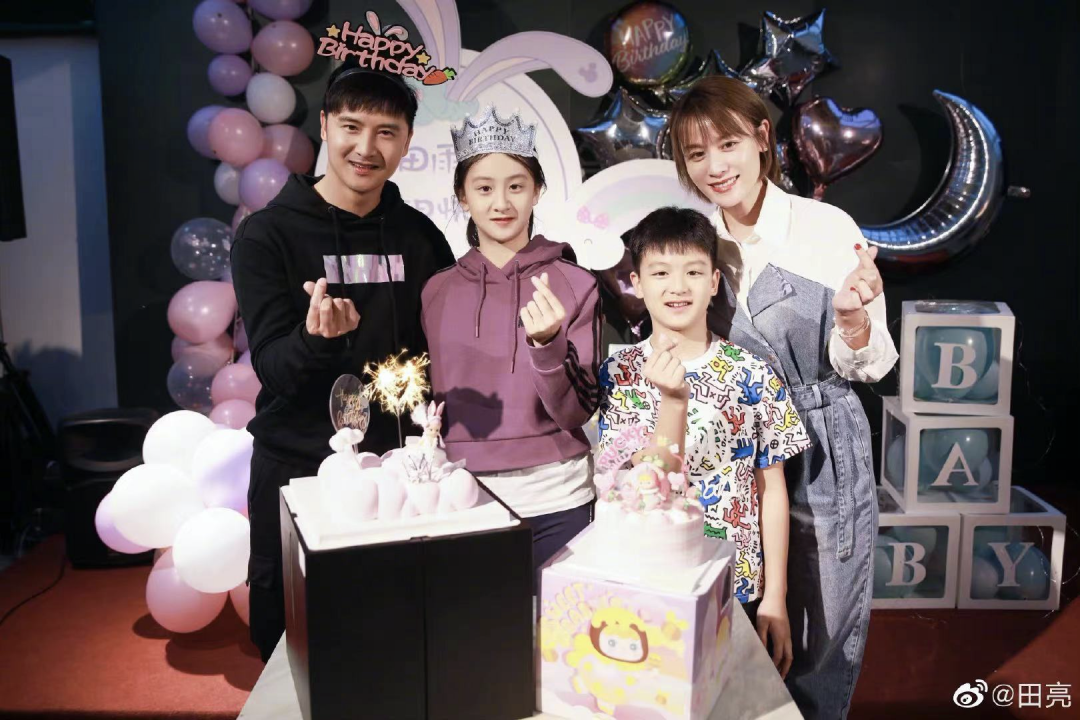 13森碟到颜值尴尬期,脸越长越宽,面容像男生很奇怪 13森碟到颜值尴尬期,脸越长越宽,面容像男生很奇怪