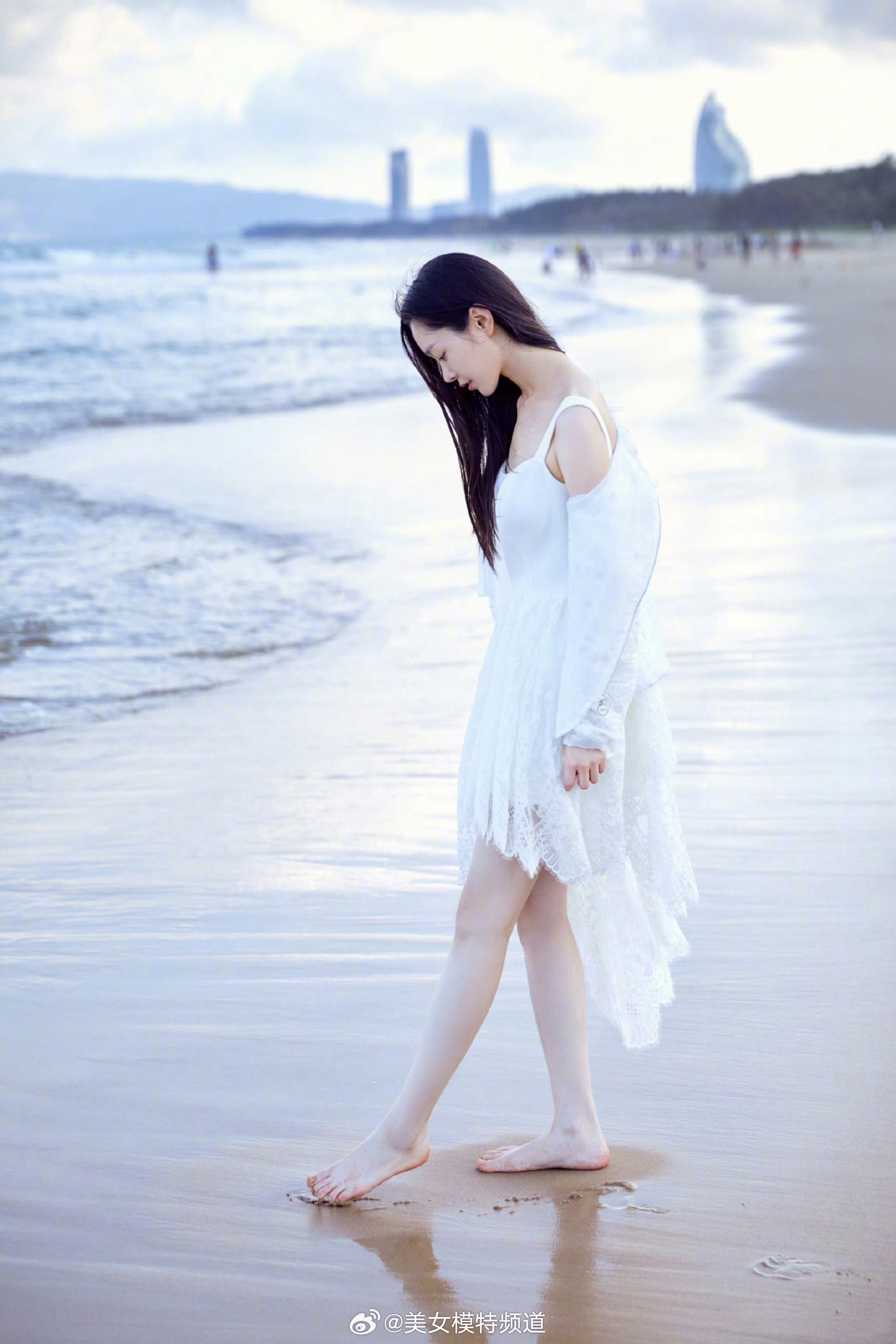 宋轶沙滩美拍真的好美