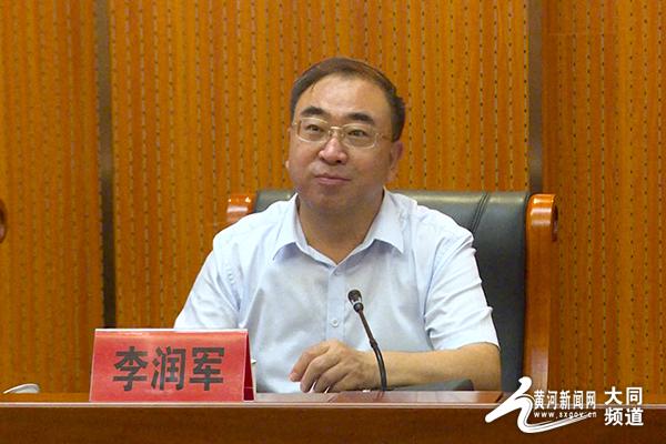灵丘县人民政府与北京顺天隆恩汽车销售有限公司举行奔驰改装车项目