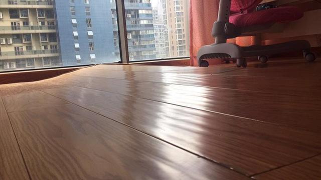 地板好还是地砖好_装修地板好还是地砖好_地面铺地砖好还是木地板好