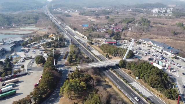 江苏南京：优化充电网络 护航“绿色”春运