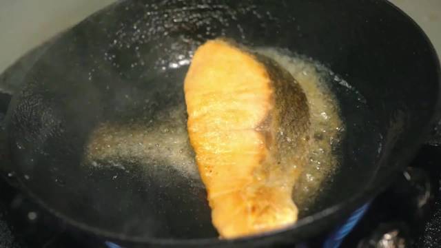 日式的怀旧西餐，在不停地模仿与创造里，找到了自己的表达方式