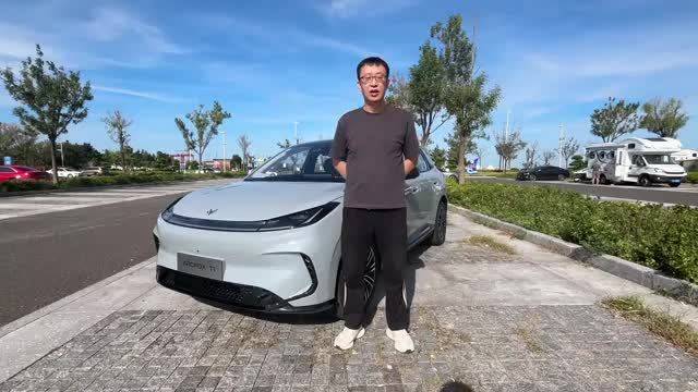 A0级纯电轿车市场新选择 试驾极狐T1