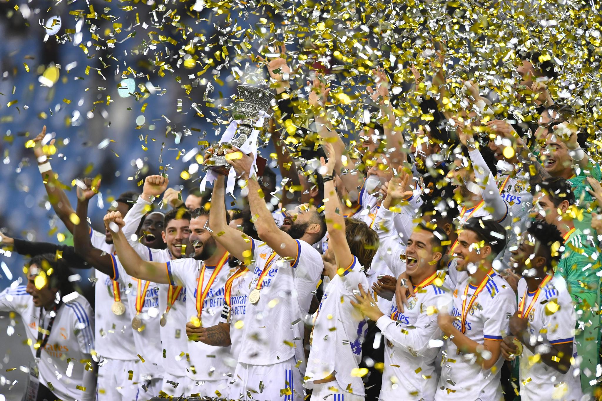 重温经典：豪门战舰皇家马德里13个欧冠冠军冠绝欧洲_欧冠决赛