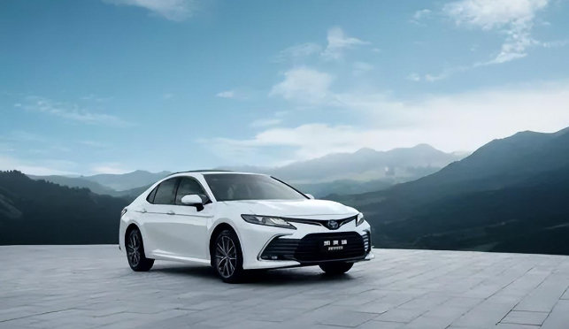 实力说话,省油为王,星瑞L智擎对比凯美瑞双擎