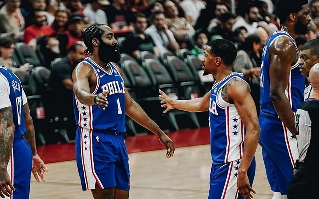 哈登携手太阳三巨头冲击总冠军能否重塑西部格局引热议