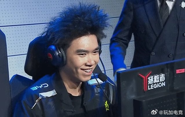 韩网热帖:职业选手失败发型的合集 小天和Aki也是榜上有名
