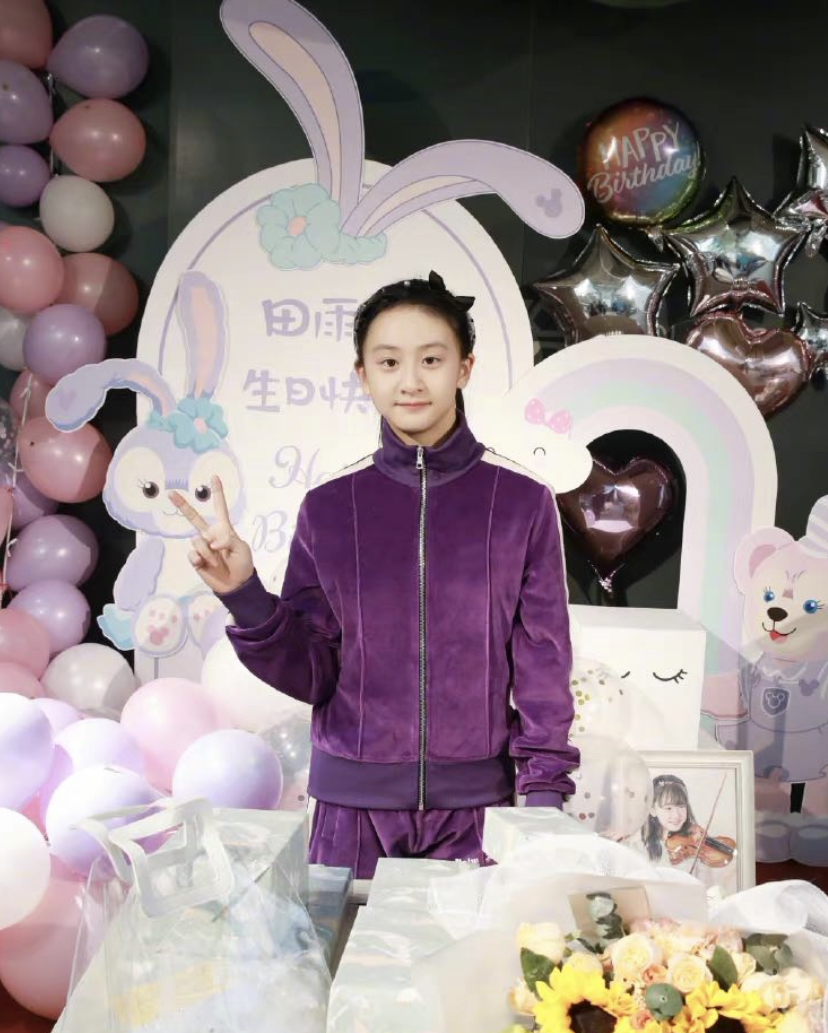 13森碟到颜值尴尬期,脸越长越宽,面容像男生很奇怪 13森碟到颜值尴尬期,脸越长越宽,面容像男生很奇怪