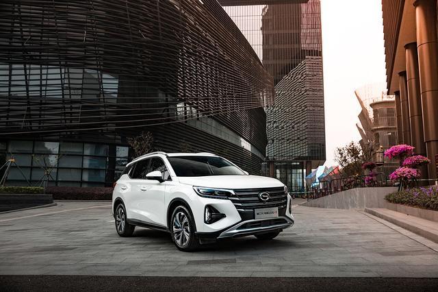 哈弗H6销量突破300万辆,盘点“神车”和对手们谁更值得买