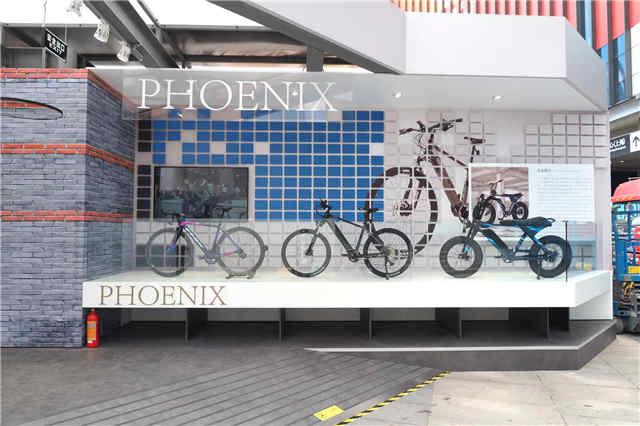 进博·好物｜李焕英骑的二八杠自行车有了“进博版”