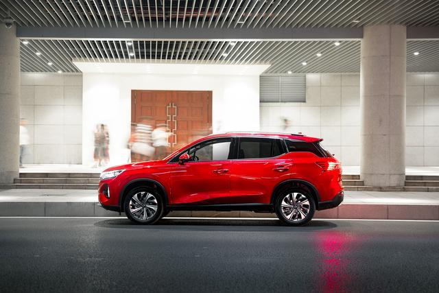 哈弗H6销量突破300万辆,盘点“神车”和对手们谁更值得买