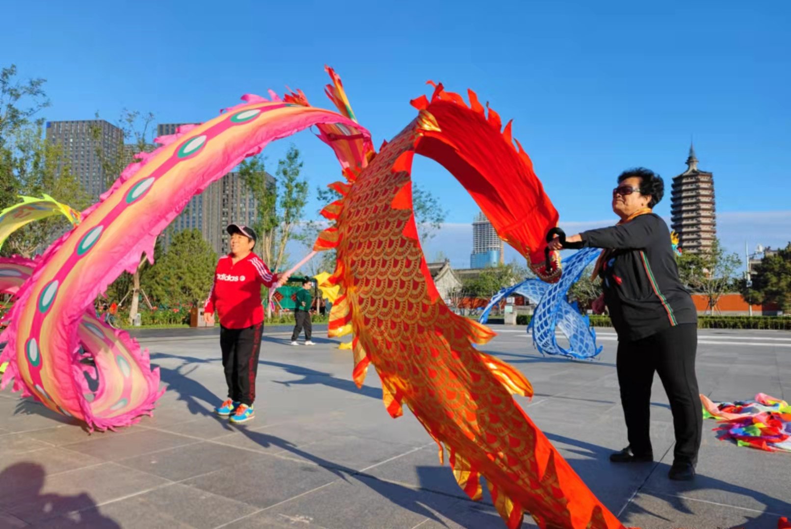 国庆假期最后一天,北京久违的蓝天白云“上线”!休闲区蓝鸢梦想 - Www.slyday.coM 国庆假期最后一天,北京久违的蓝天白云“上线”!休闲区蓝鸢梦想 - Www.slyday.coM