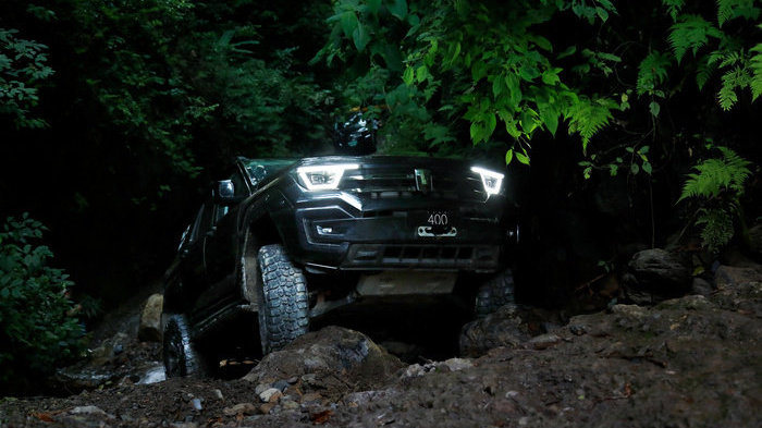 翻滚10圈还能开，怪不得坦克400卖这么好