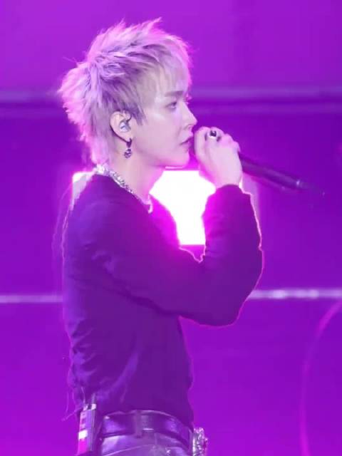 “我想要陪在你的周围 跟你爱到100岁”不敢想象5.24武汉演唱会现场听到这首《100》