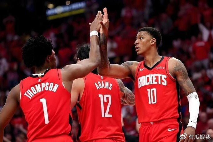 火箭惨遭25分逆转！乌度卡赛后被骂上热搜，杜兰特直言该调整阵容