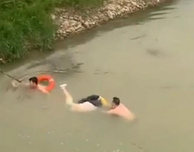 男子跳桥救溺水母子：孩子平安回家，妈妈因呛水较多肺部感染