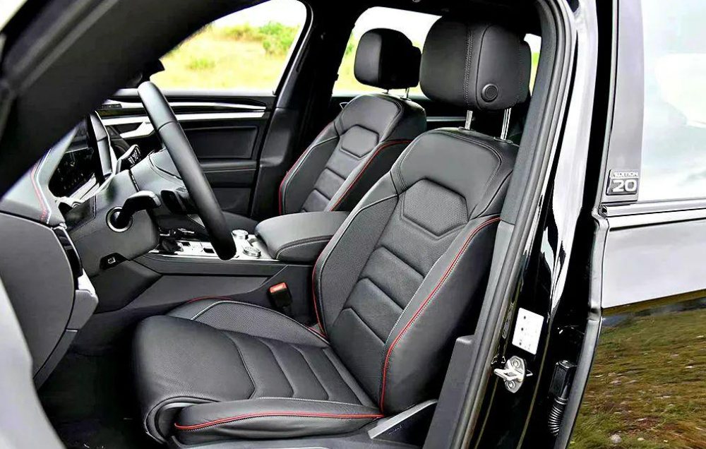 性能梦的碰撞!大众途锐20周年特别版对比奥迪Q5L