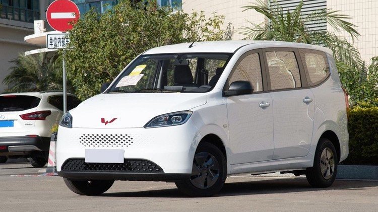 增程后驱MPV，6万多拿下！