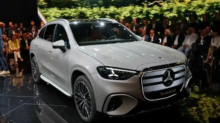全新奔驰GLC EV首发！国产推6座