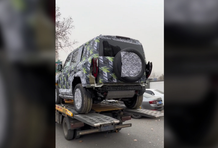 比亚迪又出一款硬派SUV,这次是冲着40万的坦克?
