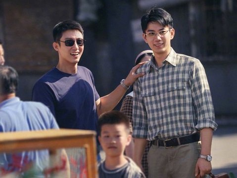 给《暗夜与黎明》演员排座次，聂远第5，王劲松第2，第1名没争议