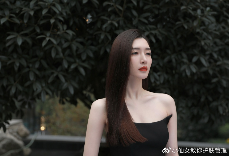 完美女神是假的，胯宽腿粗，溜肩没腰，生图揭露人间真实｜修图｜女神｜女明星