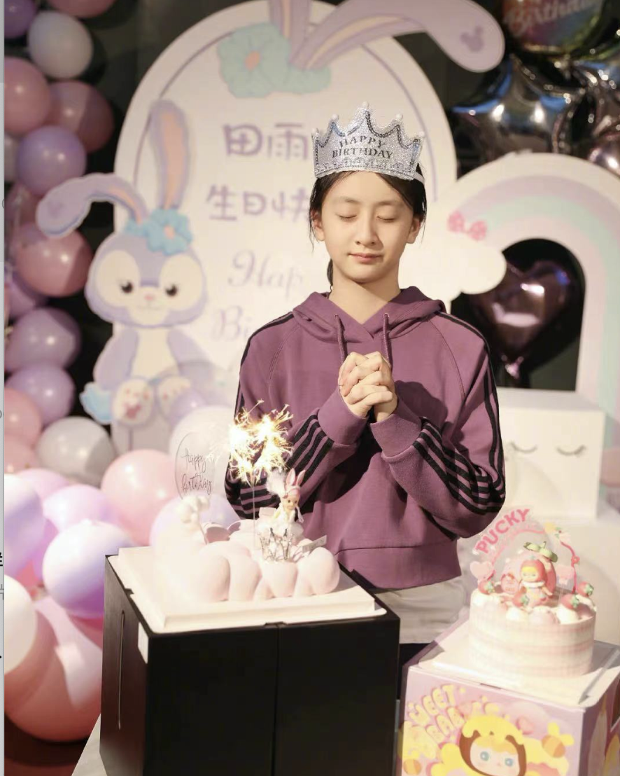 13森碟到颜值尴尬期,脸越长越宽,面容像男生很奇怪 13森碟到颜值尴尬期,脸越长越宽,面容像男生很奇怪